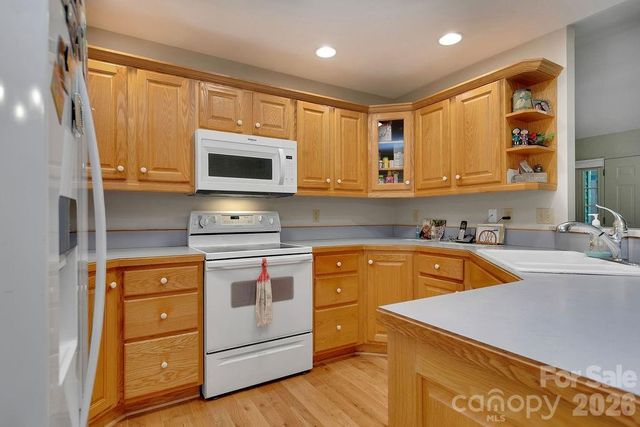 144 Lakeland Drive, Pisgah Forest, NC 28768