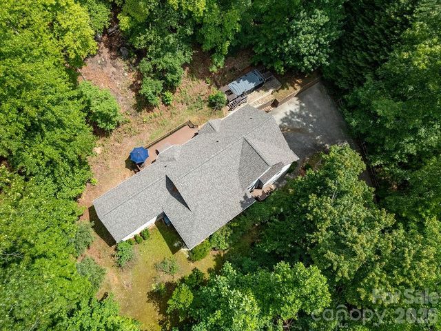 144 Lakeland Drive, Pisgah Forest, NC 28768
