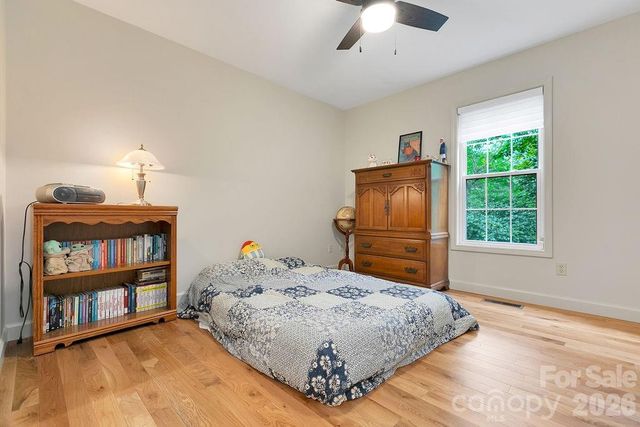 144 Lakeland Drive, Pisgah Forest, NC 28768