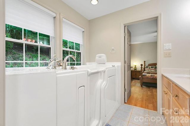 144 Lakeland Drive, Pisgah Forest, NC 28768