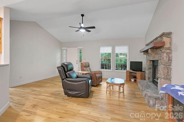 144 Lakeland Drive, Pisgah Forest, NC 28768
