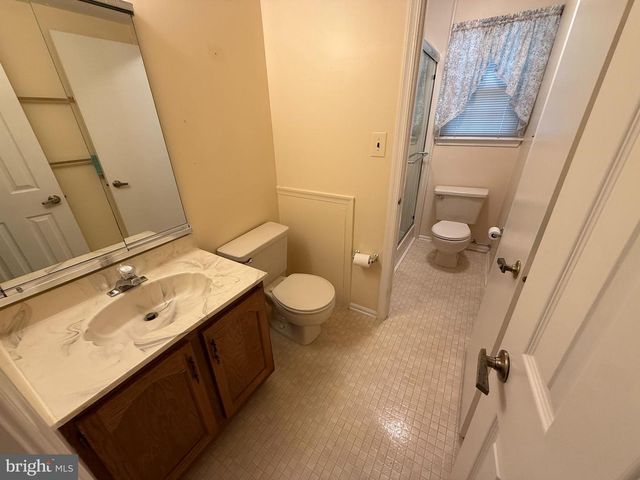 95 LAKEBRIDGE DR, Deptford, NJ 08096