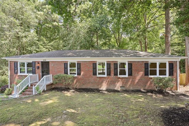 250 Thomas Nelson LN, Williamsburg, VA 23185