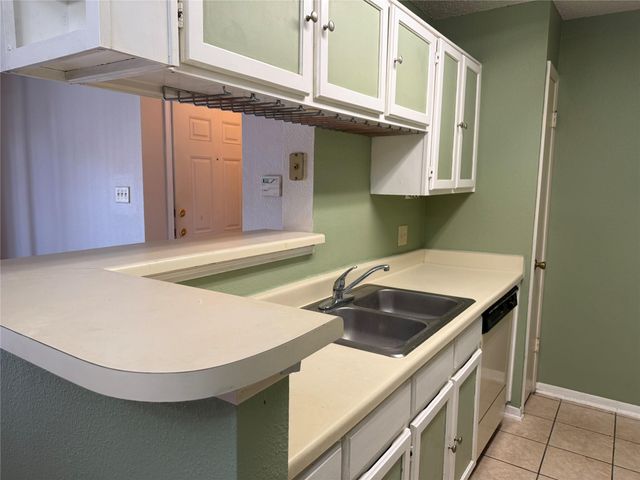 2121 Hepburn Street 1102, Houston, TX 77054