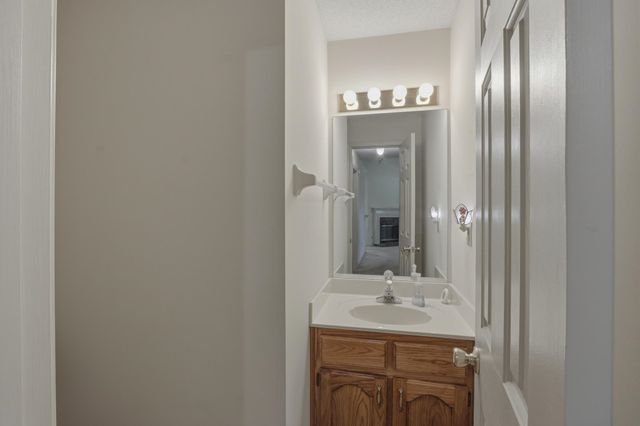 1842 BLACK BEAR CIR E, Cordova, TN 38016