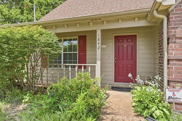 1842 BLACK BEAR CIR E, Cordova, TN 38016