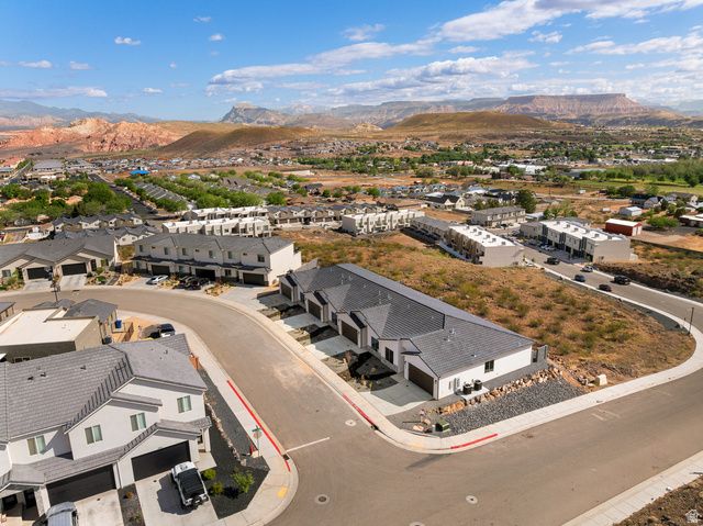 2046 W 320 S, Hurricane, UT 84737