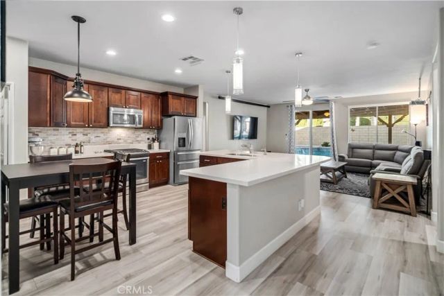 43766 Sondi, Lancaster, CA 93536