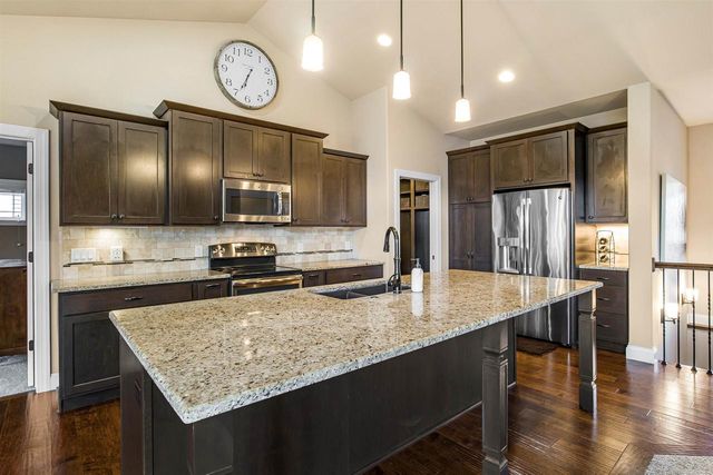 1009 Tara Lane, Waunakee, WI 53597