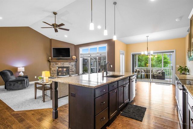 1009 Tara Lane, Waunakee, WI 53597