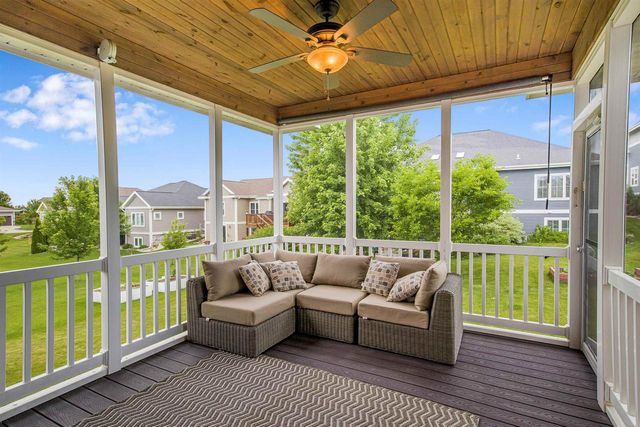 1009 Tara Lane, Waunakee, WI 53597