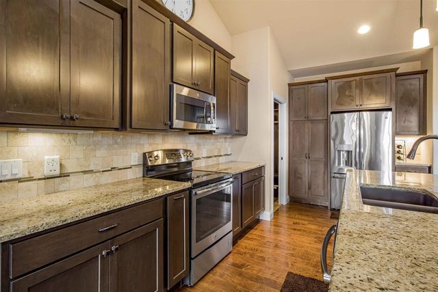 1009 Tara Lane, Waunakee, WI 53597