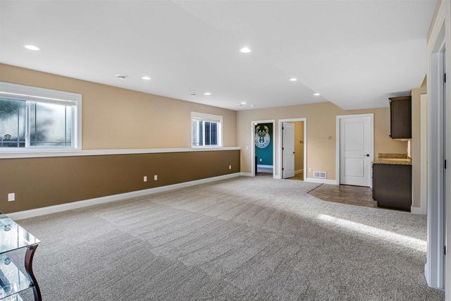 1009 Tara Lane, Waunakee, WI 53597