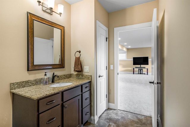 1009 Tara Lane, Waunakee, WI 53597