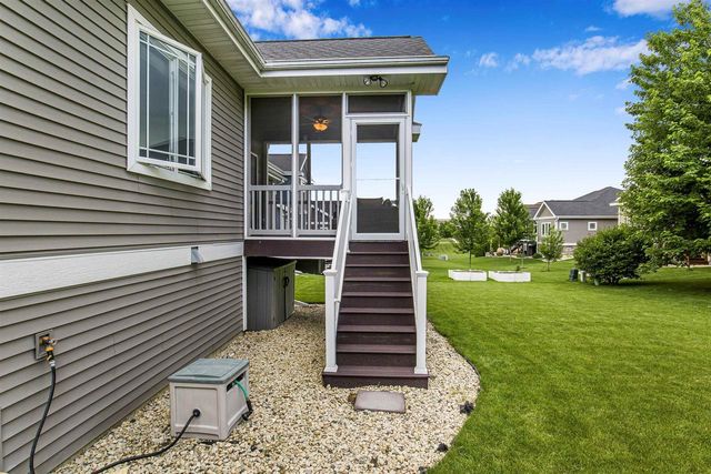 1009 Tara Lane, Waunakee, WI 53597