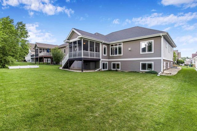 1009 Tara Lane, Waunakee, WI 53597