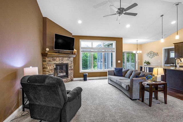 1009 Tara Lane, Waunakee, WI 53597