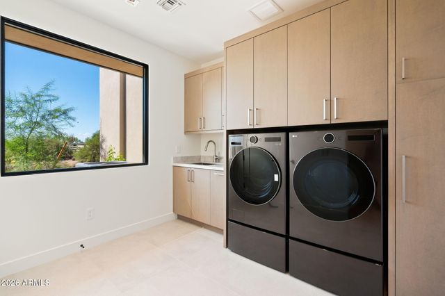 28450 N 76TH Street, Scottsdale, AZ 85266