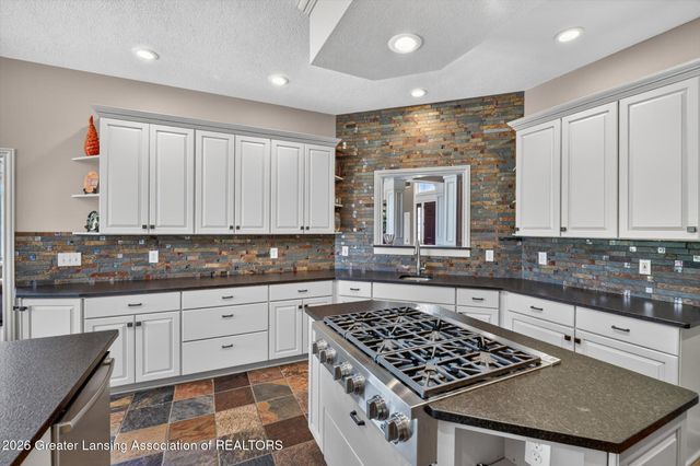 3945 Turnberry Lane, Okemos, MI 48864
