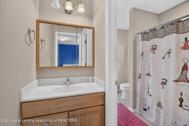 3945 Turnberry Lane, Okemos, MI 48864