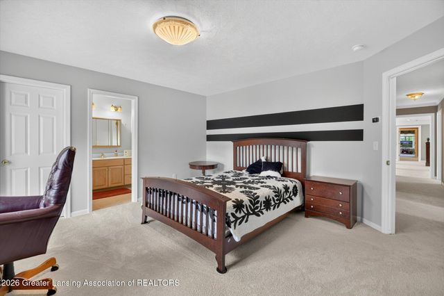 3945 Turnberry Lane, Okemos, MI 48864