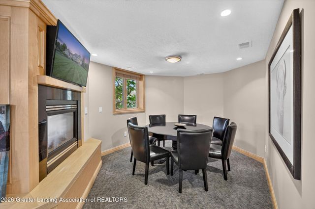 3945 Turnberry Lane, Okemos, MI 48864