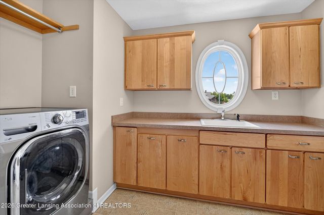 3945 Turnberry Lane, Okemos, MI 48864