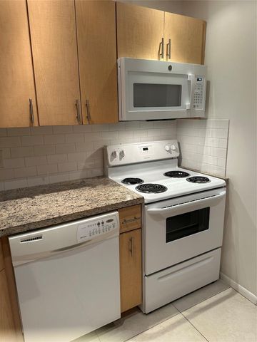 119 NE 19th Ct 215 G, Wilton Manors, FL 33305