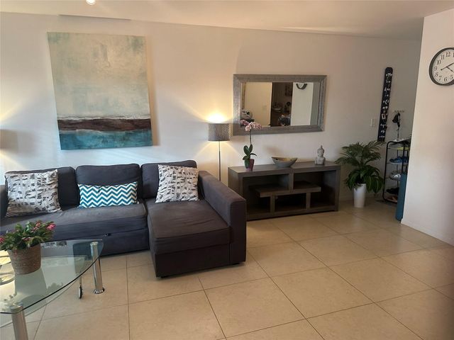 119 NE 19th Ct 215 G, Wilton Manors, FL 33305