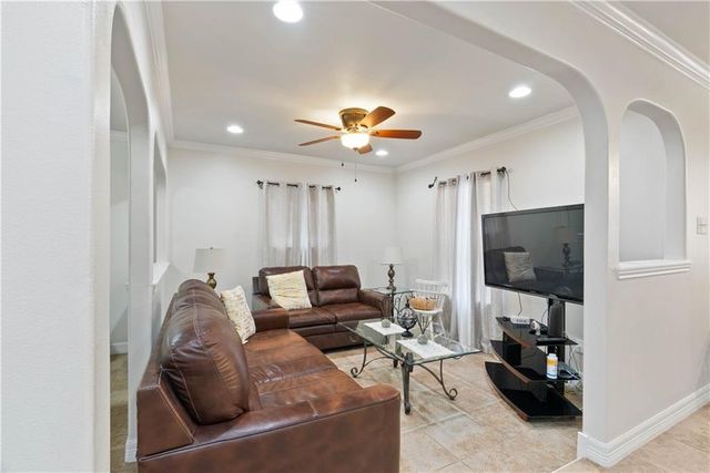 1126 Green Willow Drive, Corpus Christi, TX 78405