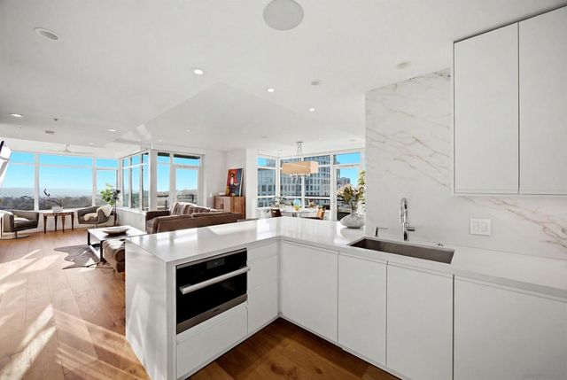 475 Redwood St 906, San Diego, CA 92103
