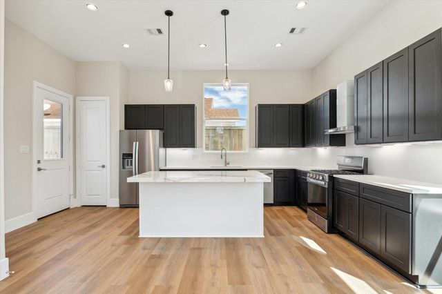 5613 Leonard Street, Houston, TX 77023