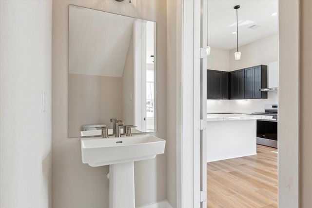 5613 Leonard Street, Houston, TX 77023