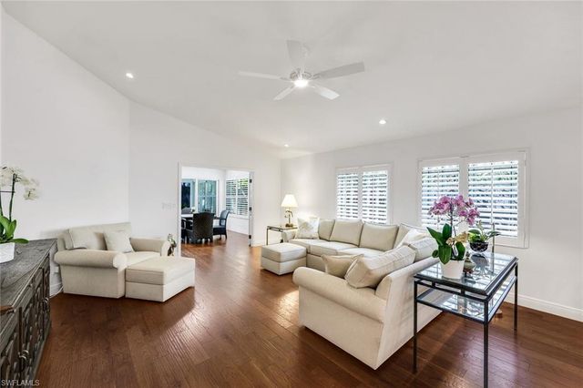 574 102nd AVE N, Naples, FL 34108