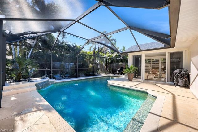 574 102nd AVE N, Naples, FL 34108