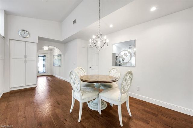 574 102nd AVE N, Naples, FL 34108