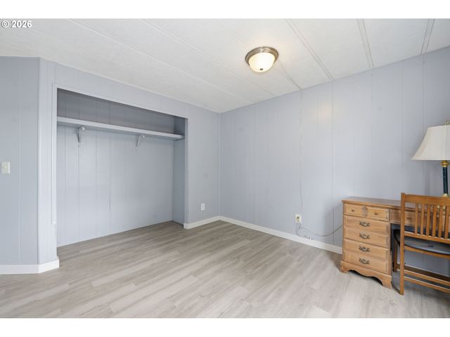 5268 FORSYTHIA Dr, Springfield, OR 97478