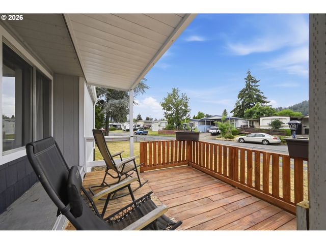 5268 FORSYTHIA Dr, Springfield, OR 97478
