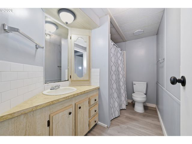 5268 FORSYTHIA Dr, Springfield, OR 97478