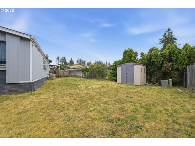 5268 FORSYTHIA Dr, Springfield, OR 97478