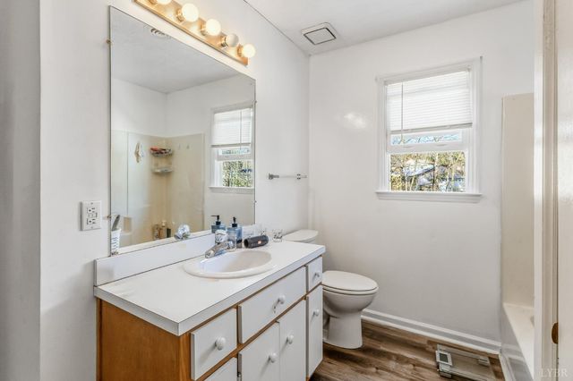 134 Robinwood Place, Danville, VA 24540