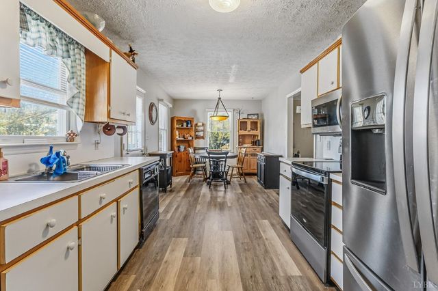 134 Robinwood Place, Danville, VA 24540