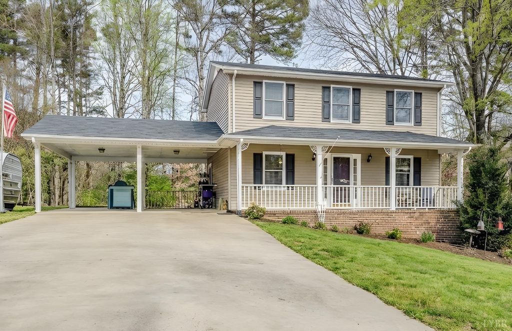 134 Robinwood Place, Danville, VA 24540