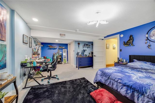 2323 S Crenshaw Road, Independence, MO 64057