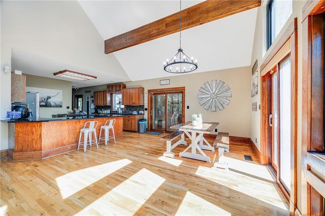 2323 S Crenshaw Road, Independence, MO 64057