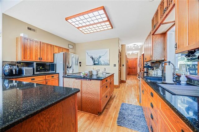 2323 S Crenshaw Road, Independence, MO 64057