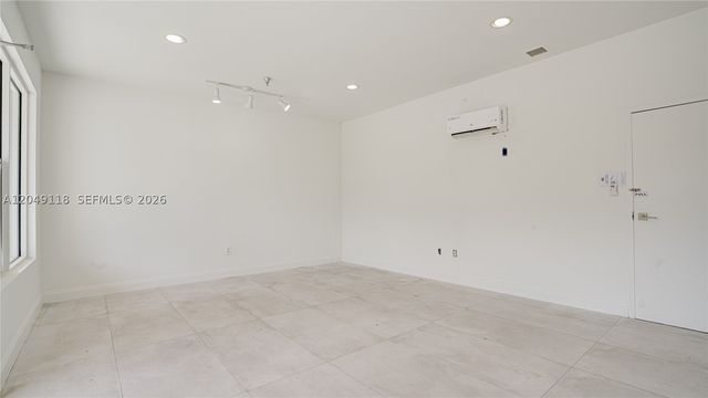 15420 SW 136th St 6, Miami, FL 33196
