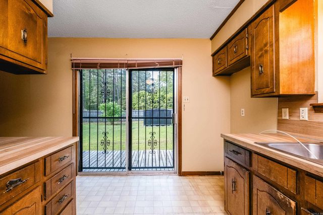 14106 Ridgewood Drive, Little Rock, AR 72211