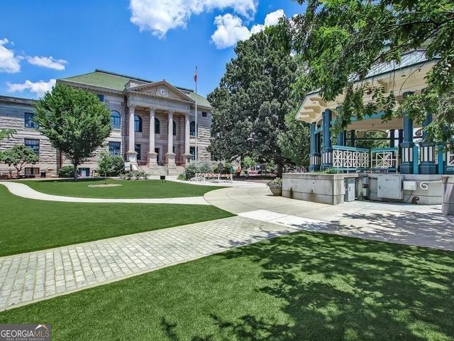 583 Emory Oaks Way, Decatur, GA 30033