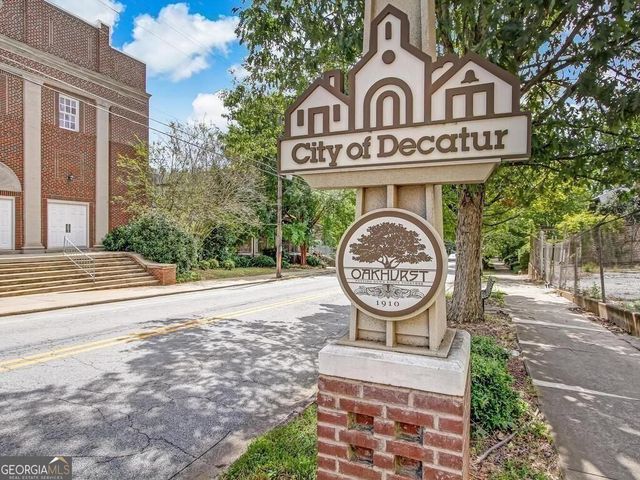 583 Emory Oaks Way, Decatur, GA 30033